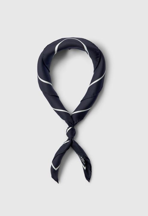 Actual product image Selected 100% Seiden Schal