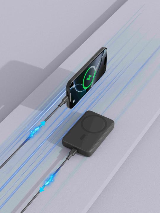 Actual product image Aukey MagFusion Slim (10000 mAh, 20 W, 38.50 Wh)
