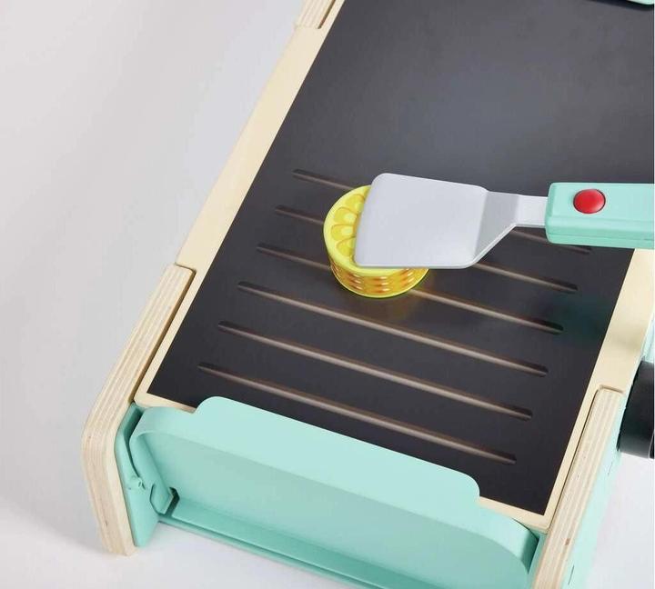 Actual product image Hape Grill with cast iron pan