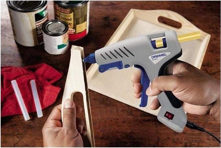 Actual product image Dremel Transparent glue sticks, wood, high temperature, 65 g, Ø 7mm (12 pieces)