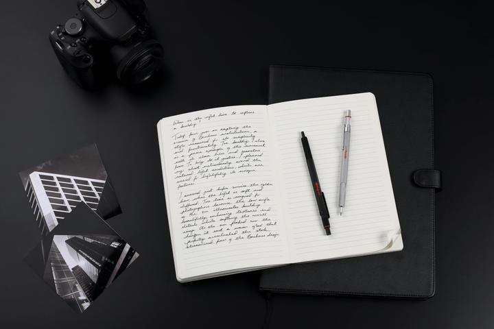 Actual product image Rotring 600 Gel Pen | 0.55 mm | Black Ink | Silver Metal Body Pen | Non-Slip Knurled Grip & Hexagonal Ba... (Silver, 1 x)