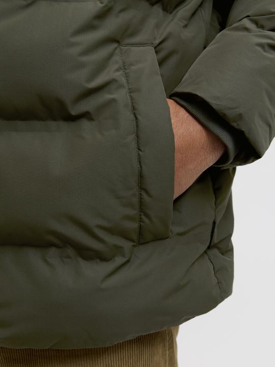 Actual product image Jack & Jones Jjesoho Puffer Hood Sn Pls (4XL)
