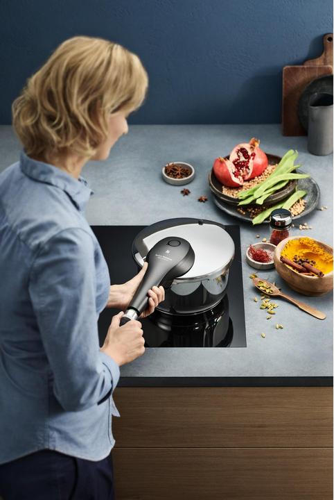 Immagine prodotto WMF Schnellkochtopf 4,5l Dampfkochtopf Perfect Premium Induktion Edelstahl 18/10 (Cucina a vapore, Acciaio inossidabile, 22 x 13.50 cm)