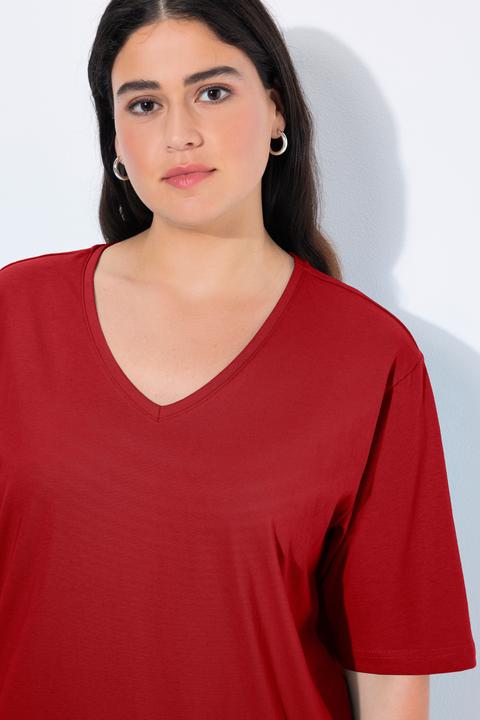 Immagine prodotto Ulla Popken T-shirt dalle linee morbide con scollo a V e mezze maniche (58)