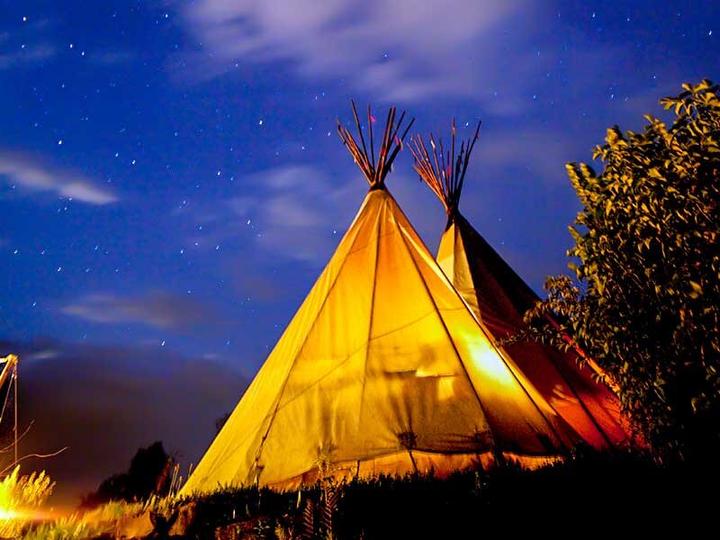 Immagine prodotto Smartbox Ungewöhnliches Erlebnis: 1 Übernachtung im Tipi in Meiringen (2 Persone)