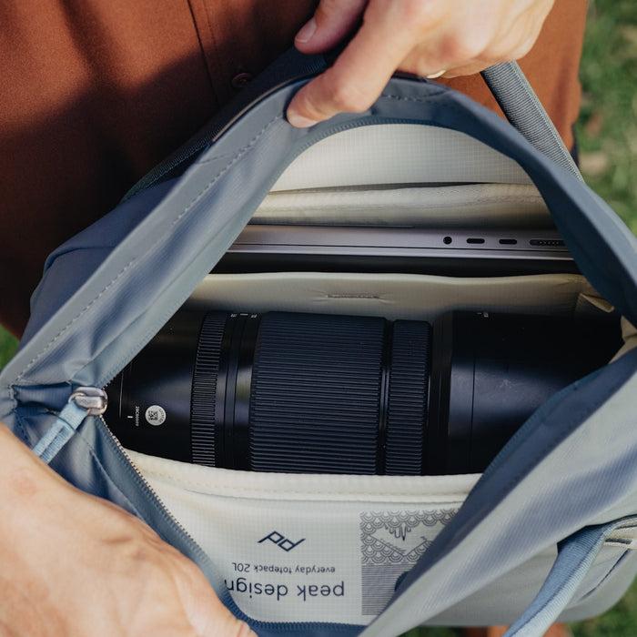 Actual product image Peak Design Everyday Totepack 20L (Photo backpack, 20 l)