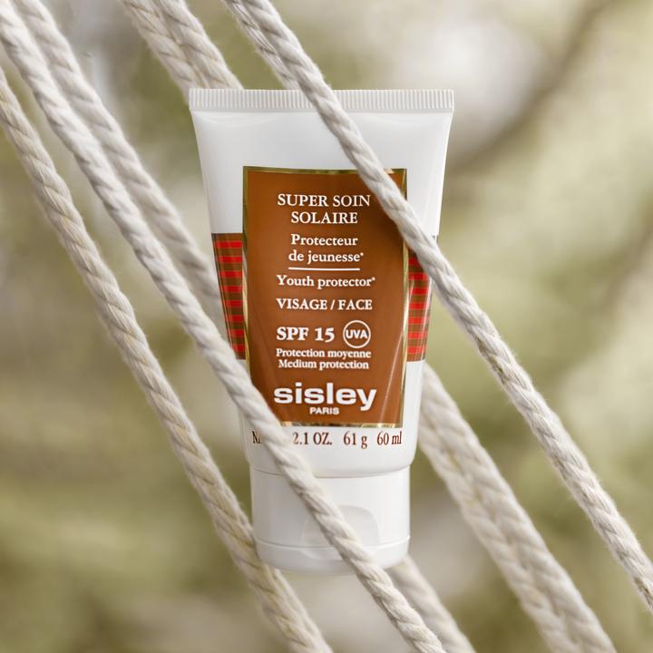 Image du produit Sisley Super Soin Solaire Visage SPF 15 (Crème solaire, SPF 15, 60 ml)