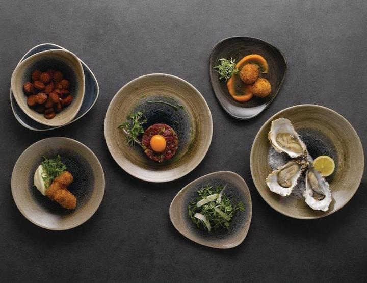 Actual product image Churchill Stonecast Aqueous Bayou Triangle plate deep 18.5cm (1 x, 18.50 cm)