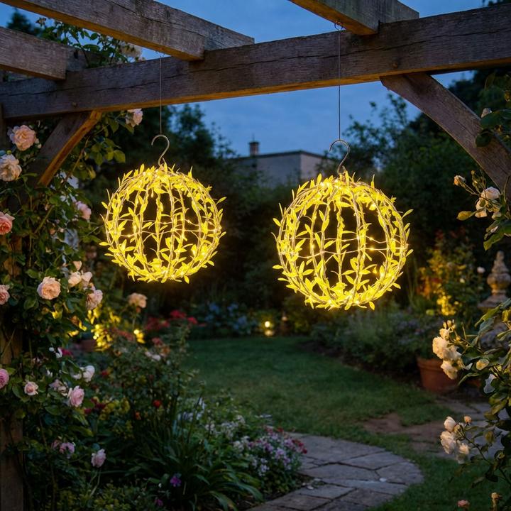 Actual product image Ideoon 2er-Set Solar Leuchtkugel im Blätterdesign - Ø20cm Gartenkugel mit 72 warmweissen LEDs - IP44 (IP44)