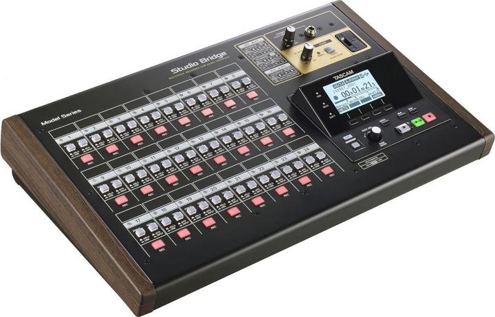 Image du produit Tascam Studio Bridge - 24-ścieżkowy rejestrator dźwięku / interfejs audio/MIDI