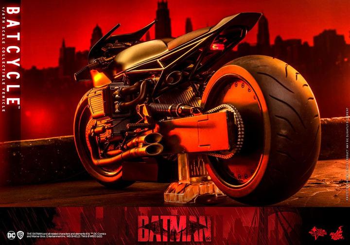 Actual product image Hot Toys The Batman Véhicule Movie Masterpiece 1/6 Batcycle 42 cm