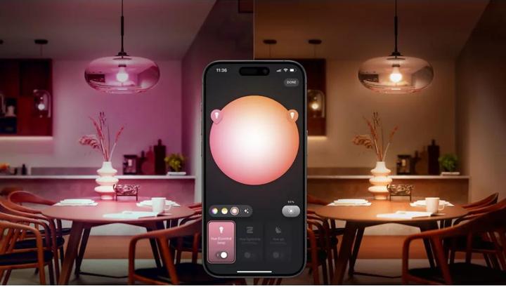 Immagine prodotto Philips Hue Essential White & Color Ambiance (E27, 806 lm, 3 x)