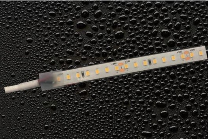 Immagine prodotto Synergy 21 Striscia LED Flex bianco freddo DC24V 36W IP68 CRI>90 2110 (Bianco freddo, 500 cm)