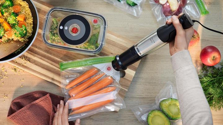 Produktbild Bosch Hausgeräte Series 6, Hand blender, ErgoMaster, 1000 W, Stainless steel, MSM6M633