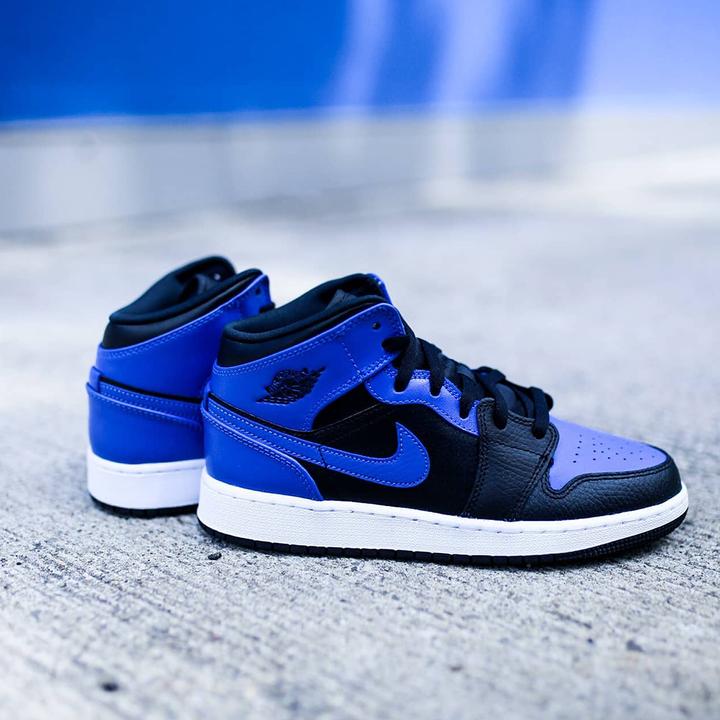 Produktbild Nike Air Jordan 1 (44)