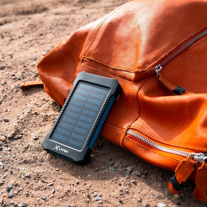 Produktbild Xlayer Powerbank PLUS Solar Black/Blue 8000mAh (8000 mAh, 5 W, 29.60 Wh)