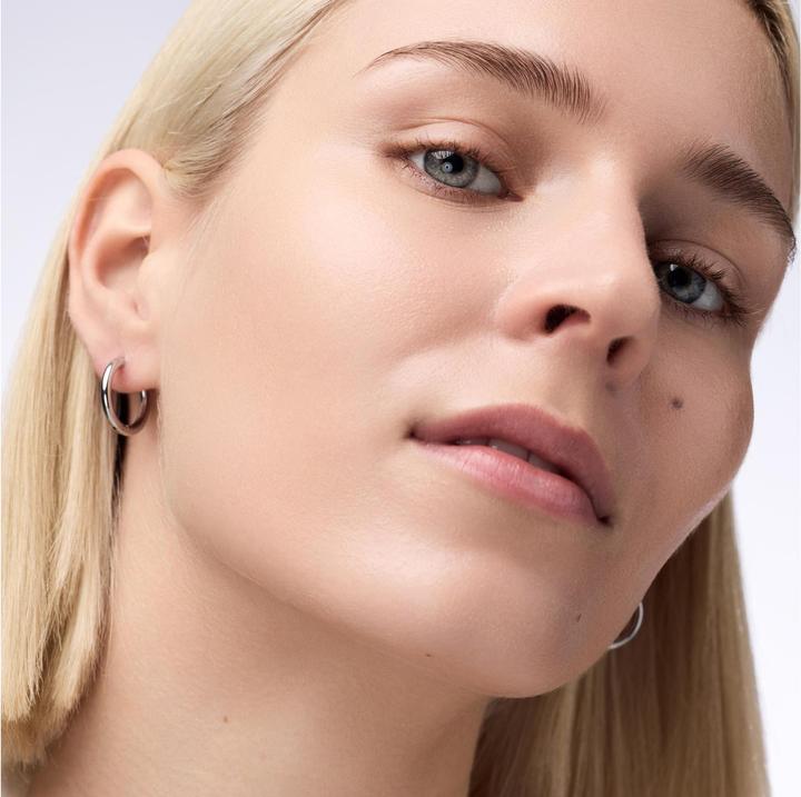 Actual product image Catrice Soft Glam Filter Stick (015 Light)