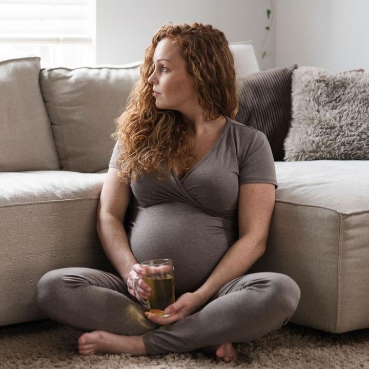 Actual product image False Babys Only maternity shirt Glow with breastfeeding function, black