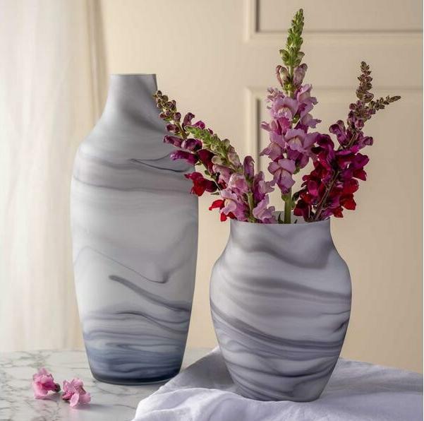 Immagine prodotto Leonardo Vaso Poesia 40 cm, marmo grigio (1 x, 18,5 x 18,5 x 42,5 cm, 5.30 l)