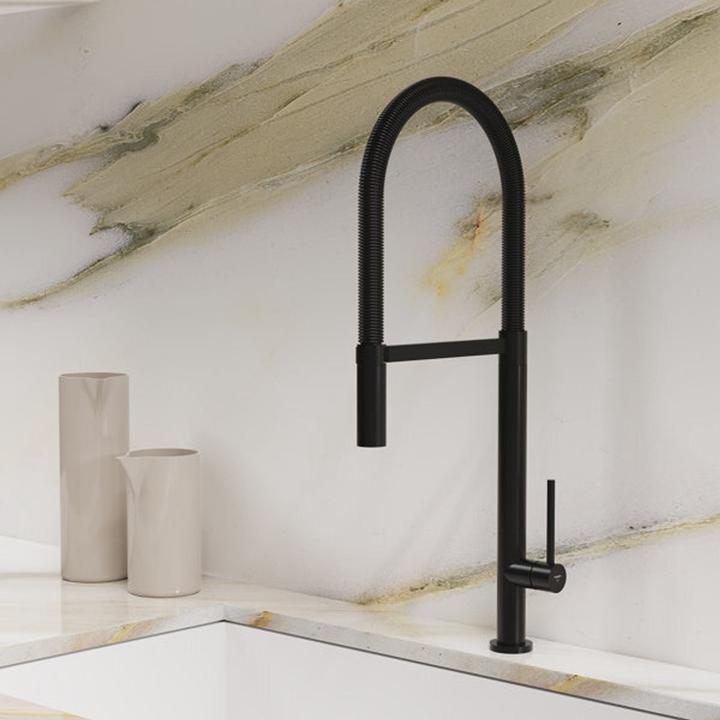 Actual product image Steinberg 100 series kitchen faucet, swivel, 215mm projection, 1001495