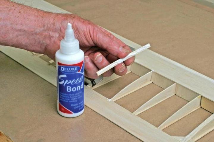 Produktbild Deluxe Materials Speedbond 500g (570 g, 500 ml)