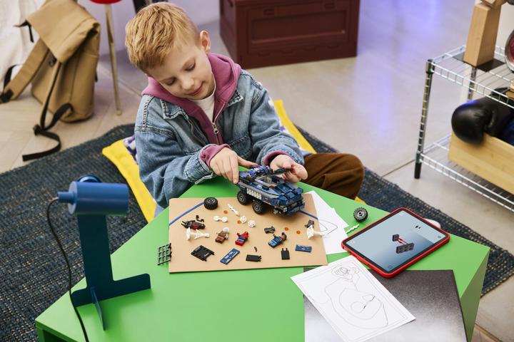 Actual product image LEGO 76349 Confidential (76349, LEGO Marvel)