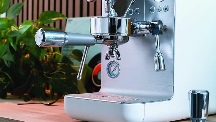 Immagine prodotto Smeg EMC02WHMEU Macchina da caffè Blanc Mat