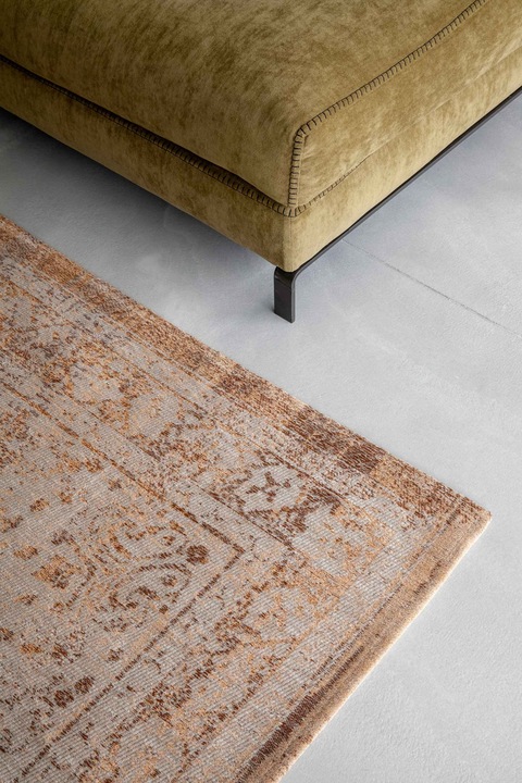 Produktbild Louis de Poortere Fading World Medallion (240 x 340 cm)