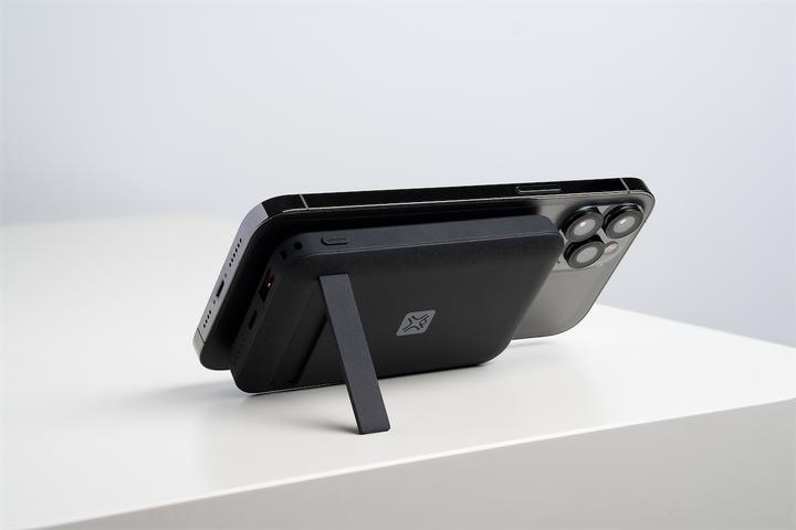Produktbild XtremeMac Magnetische Powerbank - Kompatibel mit Apple MagSafe (10000 mAh, 20 W, 37 Wh)