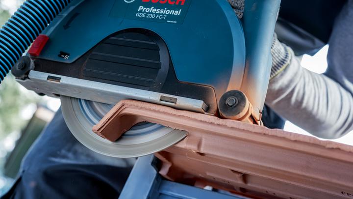 Produktbild Bosch Professional Zubehör Expert MultiMaterial Diamanttrennscheiben, 230 x 22,23 x 2,4 x 15 mm