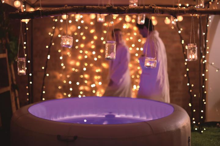 Actual product image Bestway Lay-Z-Spa Paris (4 pers.)
