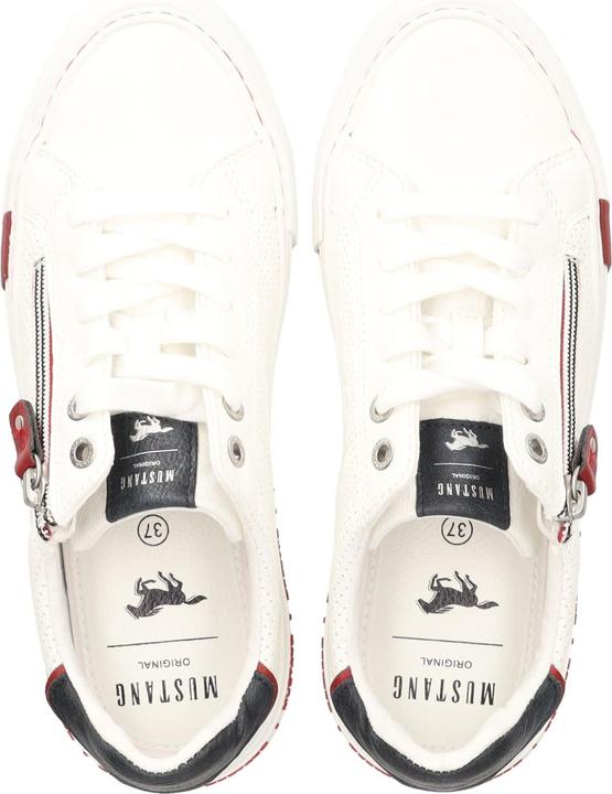 Actual product image Mustang Sneaker (36)