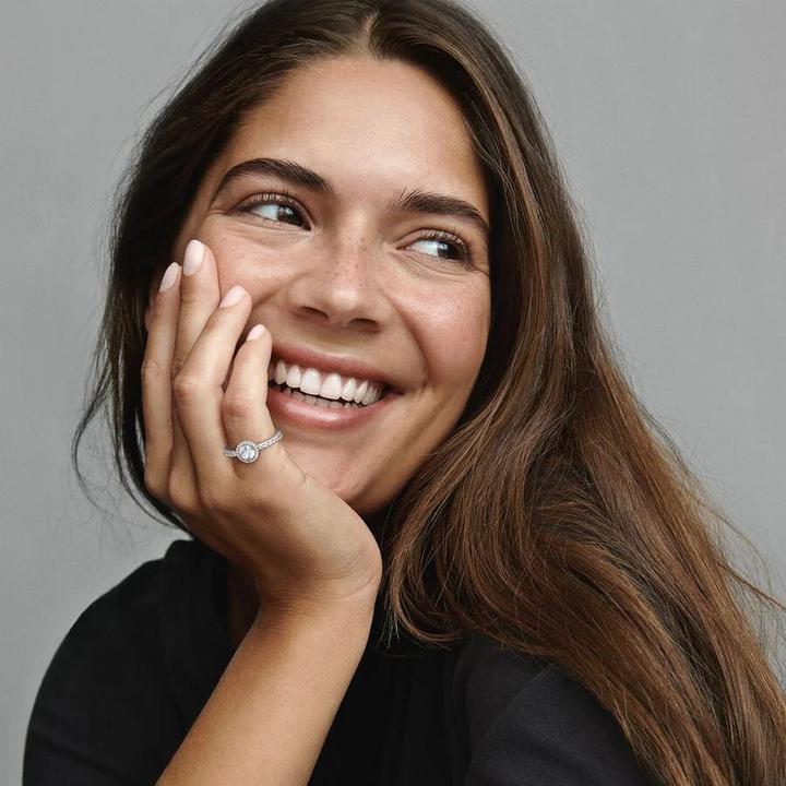 Immagine prodotto Pandora Un alone scintillante (54, 925 Argento)