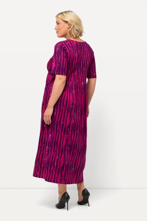 Image du produit Ulla Popken Robe trapèze en jersey à imprimé Batik, avec décolleté en V et manches courtes (62)