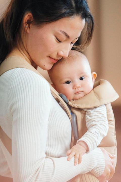 Productafbeelding BabyBjörn Draagzak mini, geweven, beige