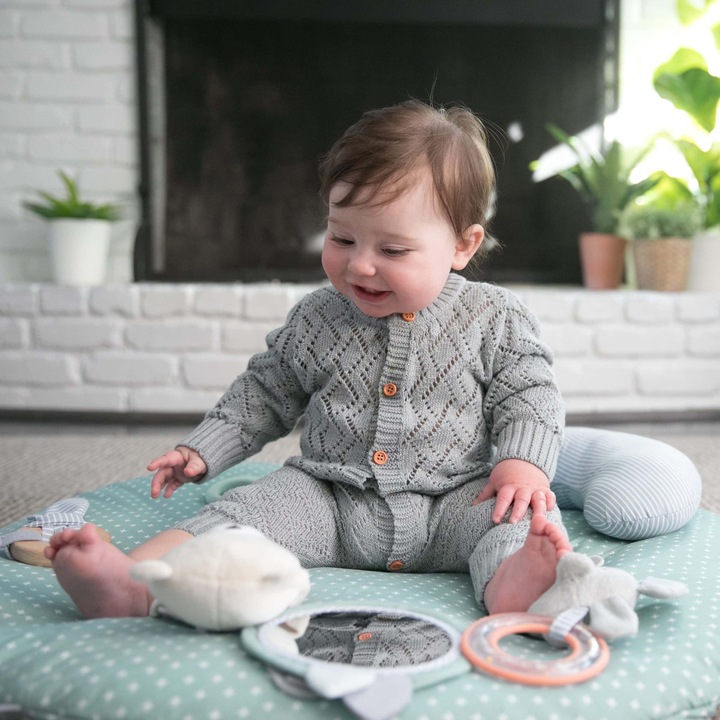 Produktbild Ingenuity Spieldecke mit Spielbogen