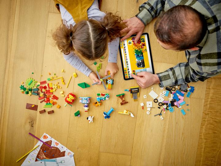 Actual product image LEGO Building blocks and functions (11019, LEGO Classic)