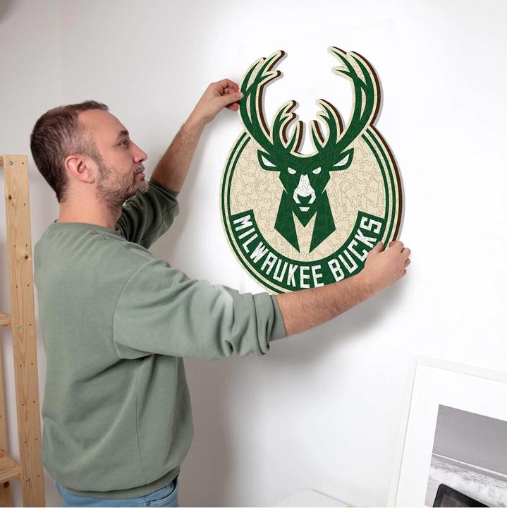 Produktbild Iconic NBA - Milwaukee Bucks - Logo - Holz Puzzle Grösse L (500 Teile) (500 Teile)