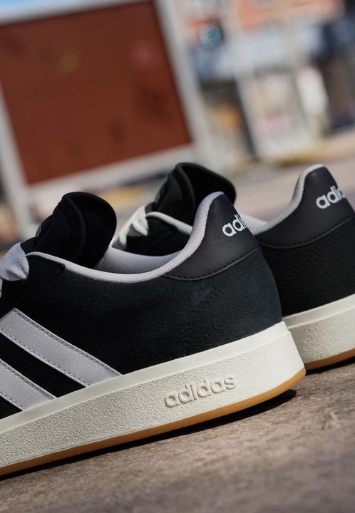 Image du produit Adidas Baskets GRAND COURT BASE 00s (44)