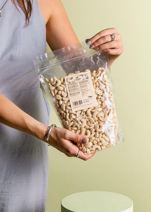 Actual product image KoRo Cashewkerne (1000 g)