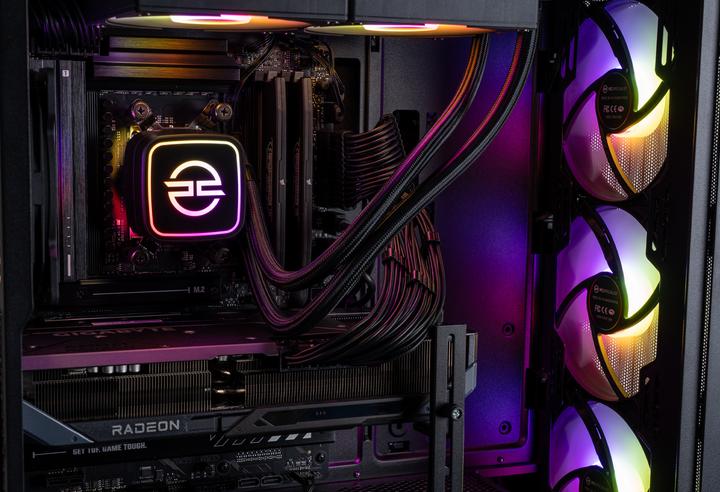 Produktbild PCSpecialist V9 - Ryzen 7 9070XT (2000 GB, 32 GB, AMD Ryzen 7 9800X3D, Radeon RX 9070 XT)