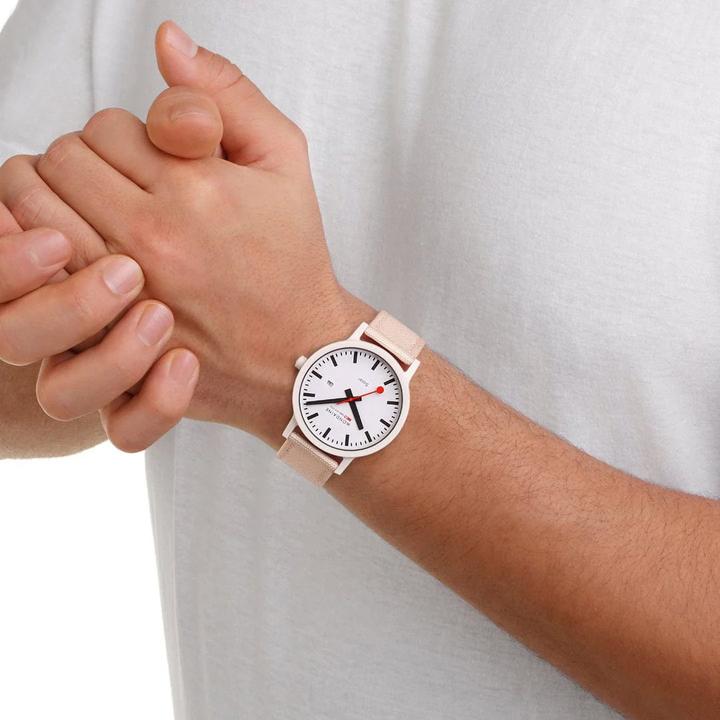 Actual product image Mondaine essence (Analogue wristwatch, 41 mm)