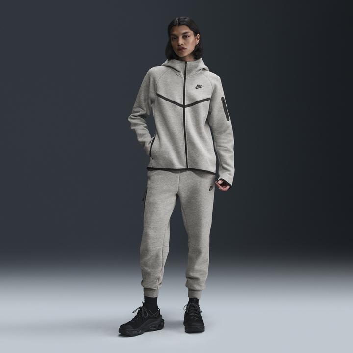 Actual product image Nike Tech Fleece Windrunner (M)