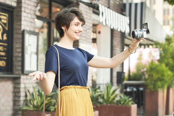 Produktbild Sony Alpha 6100 Kit (16 - 50 mm, 24.20 Mpx, APS-C / DX)