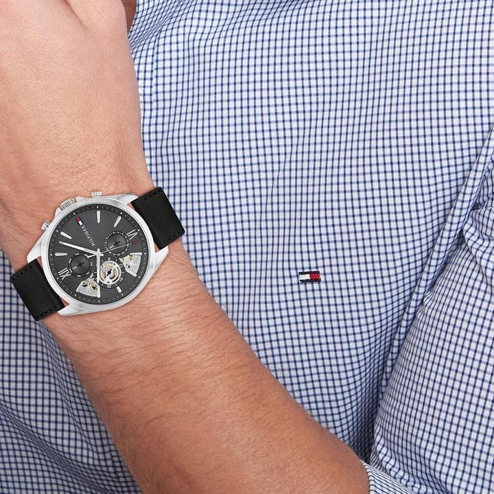 Actual product image Tommy Hilfiger - Baker 1710644 (Analogue wristwatch, Chronograph, 44 mm)