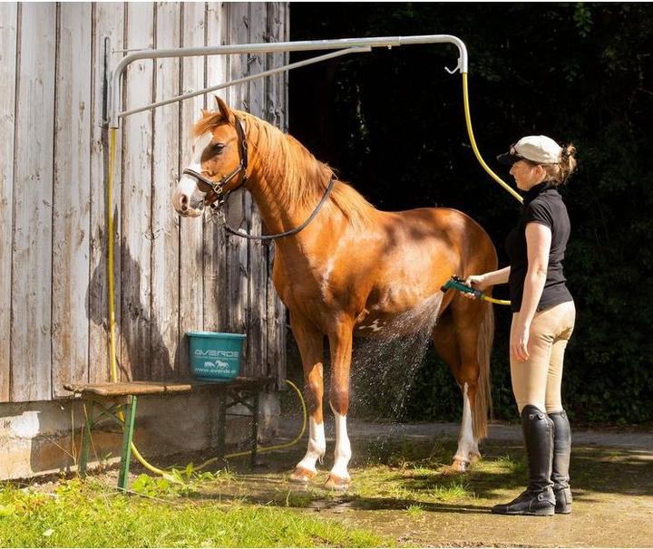Actual product image Averde Pferdedusche Komplettset mit Schwenkarm, Abspritzbrause und Zubehör
