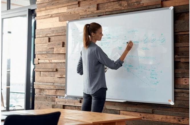 Actual product image Nobo Whiteboard Premium Plus 1915143 aluminum, 45x60cm (60 x 45 cm)