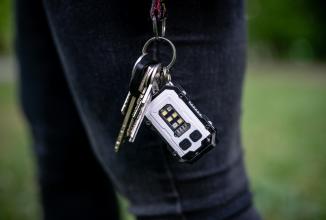 Actual product image Newell EDC Nyks Solid LED-Taschenlampe – weiss (5.70 cm)