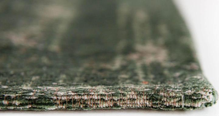 Actual product image Louis de Poortere Fading World Medaillon (240 x 340 cm)