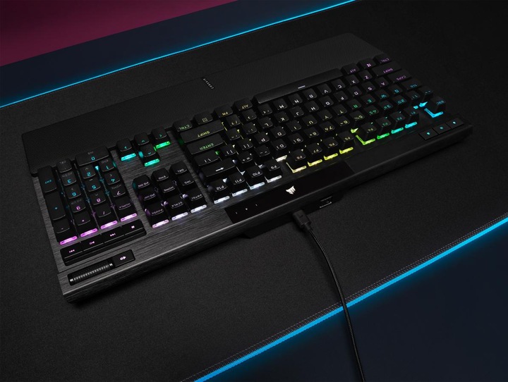 Actual product image Corsair K70 Pro (CH, Cable)